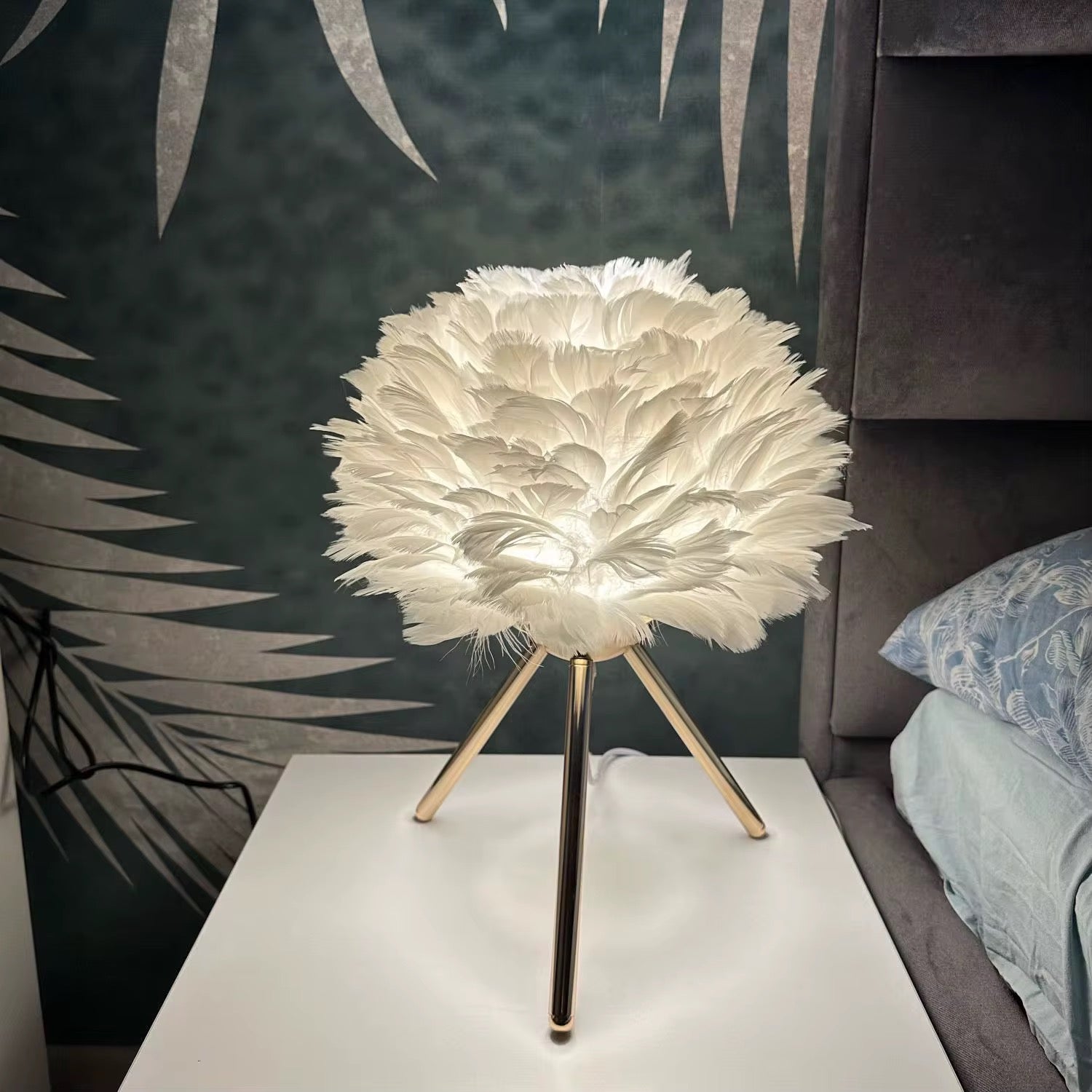 Feather lamp