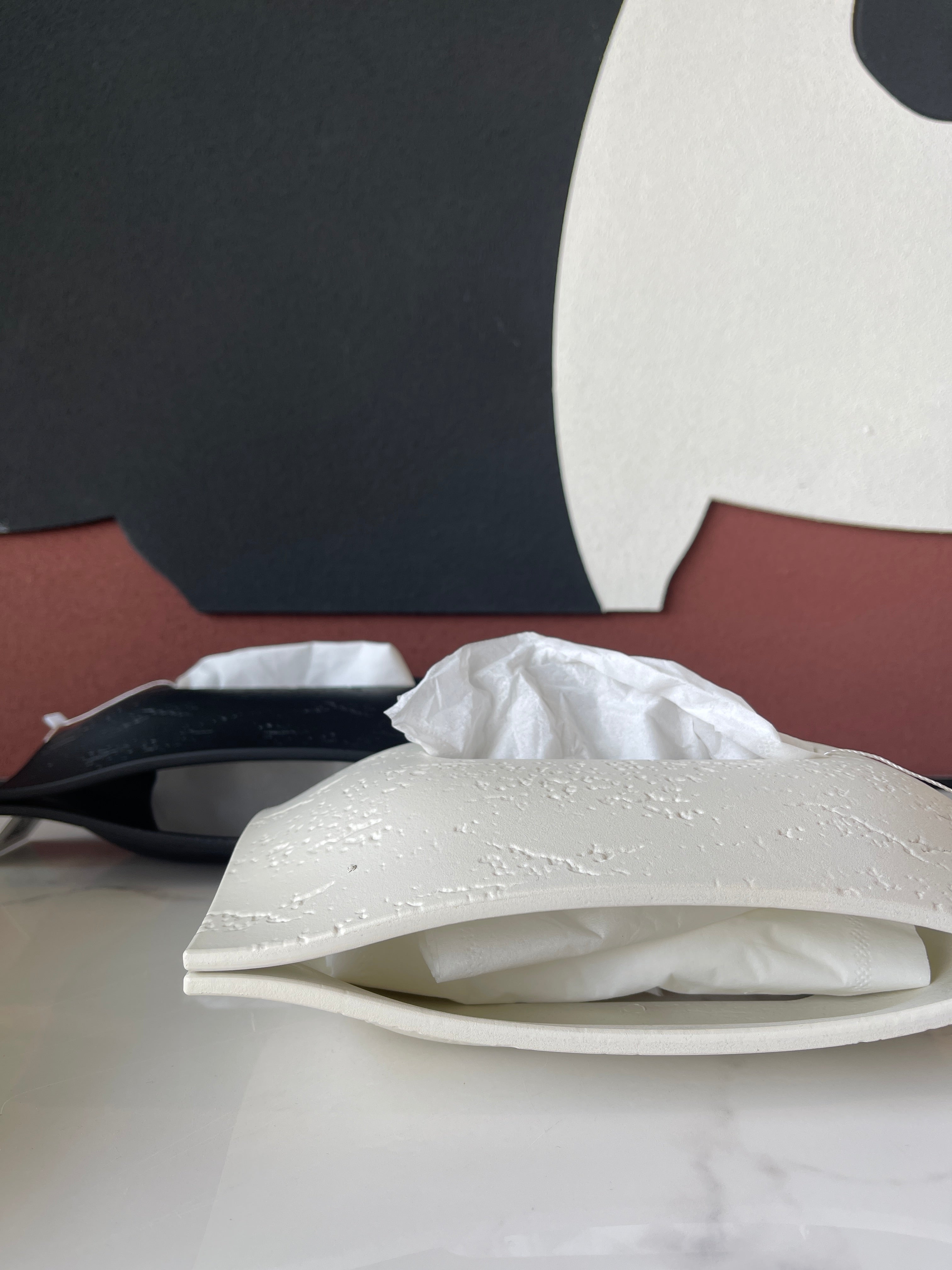 Tissue box