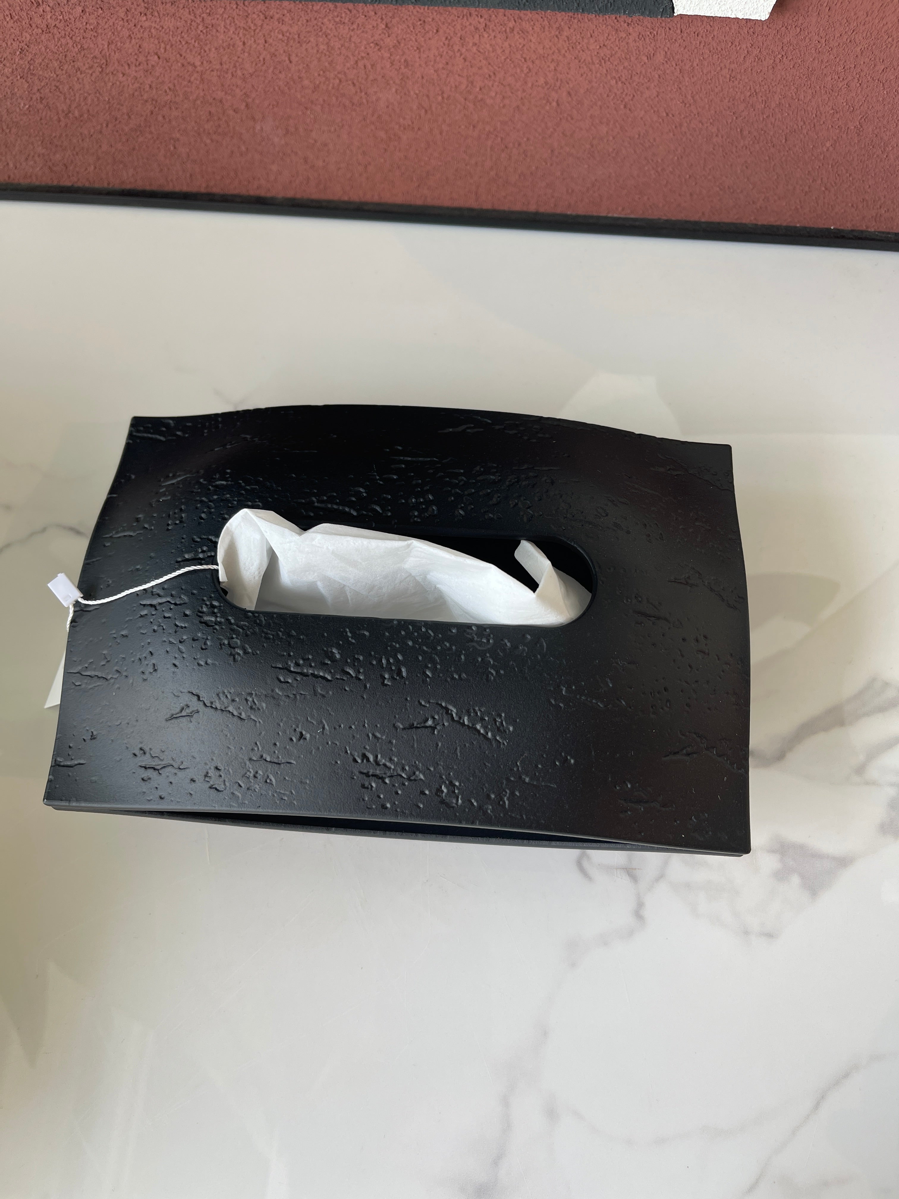 Tissue box