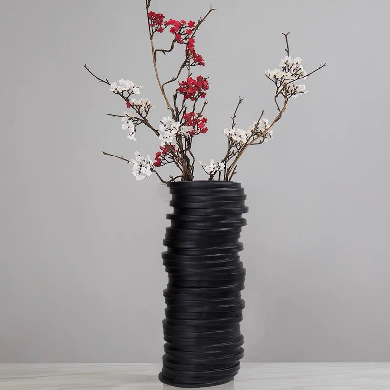 Black ring vase