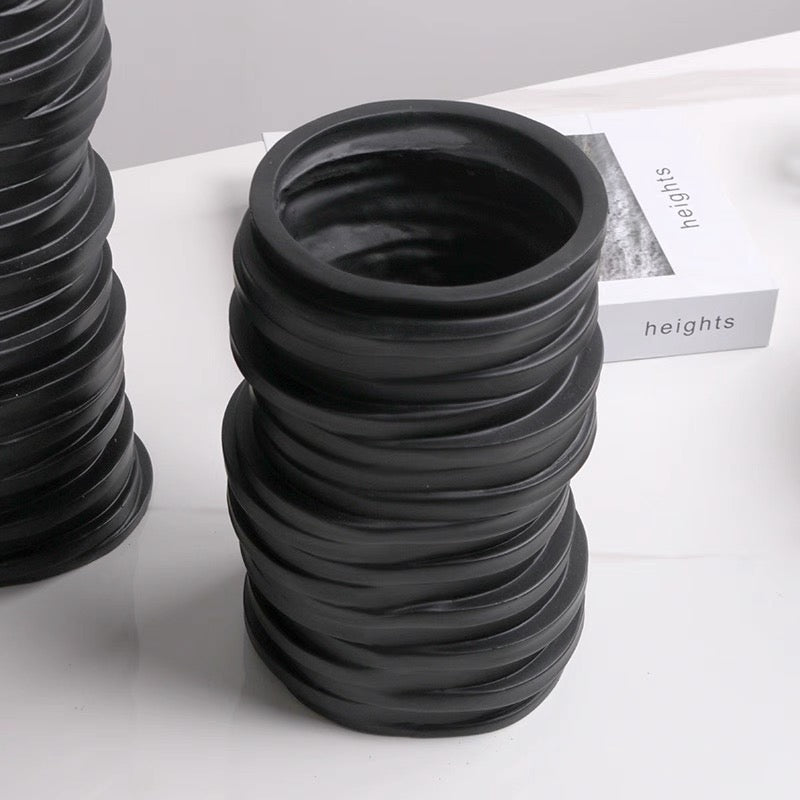 Black ring vase