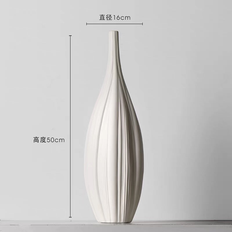 A garlic vase set